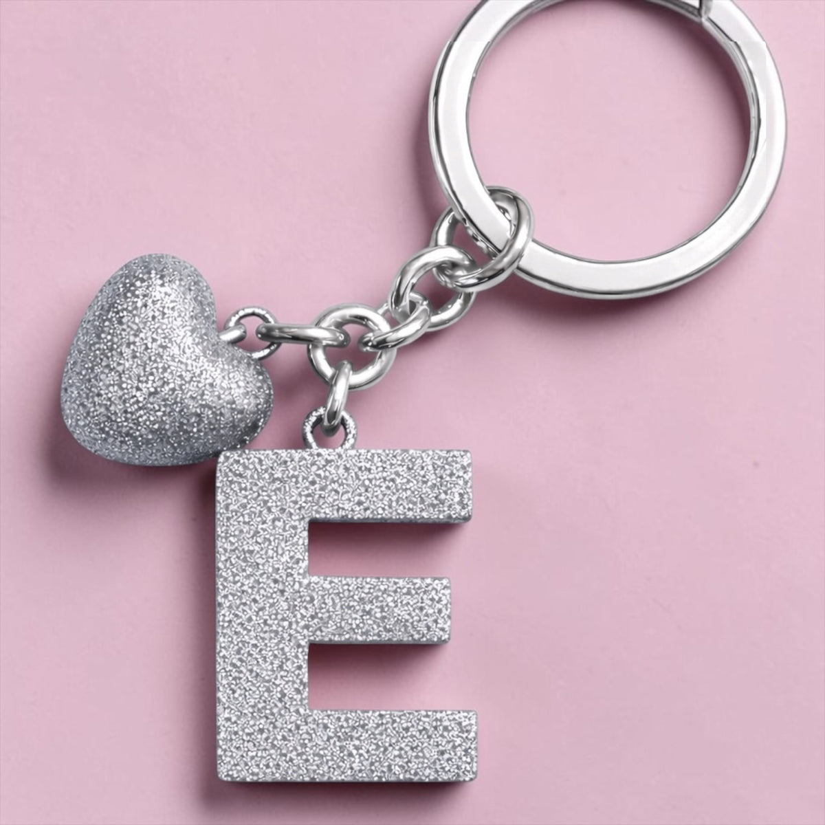 E letter handmade resin heart keychain, product view 4