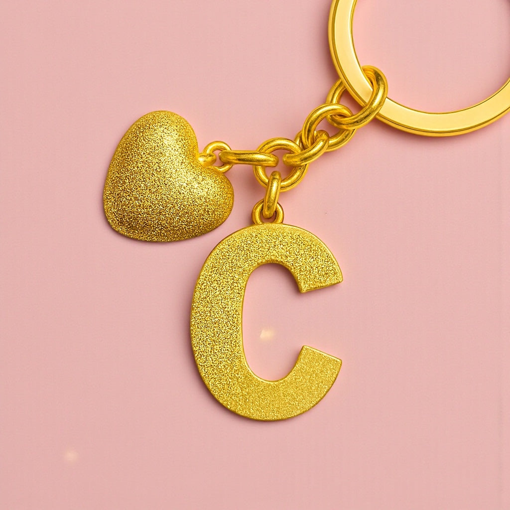 Personalized Letter "C" Resin Keychain - Heart Detail