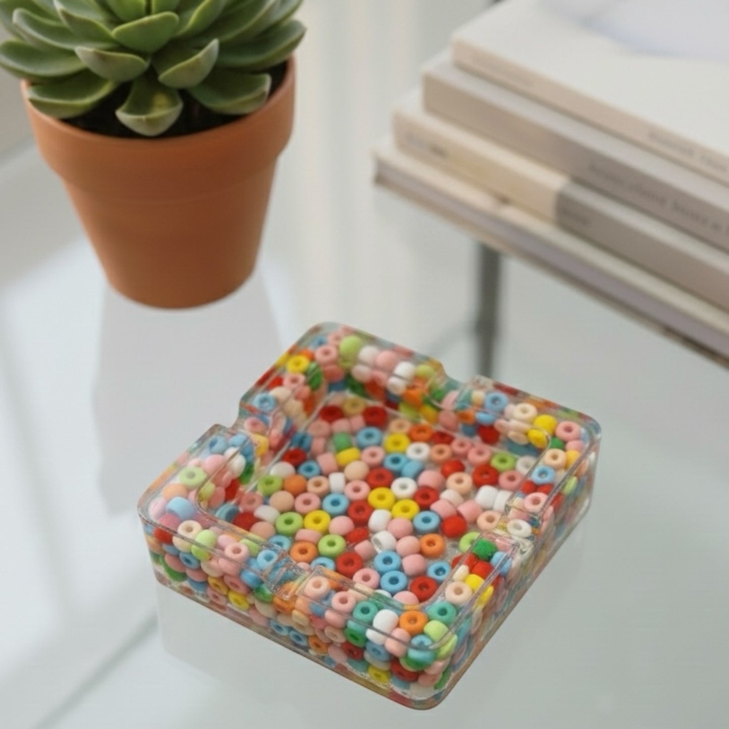 Renkli Boncuklu Reçine Küllük - El Yapımı Estetik Epoksi Kül Tablası