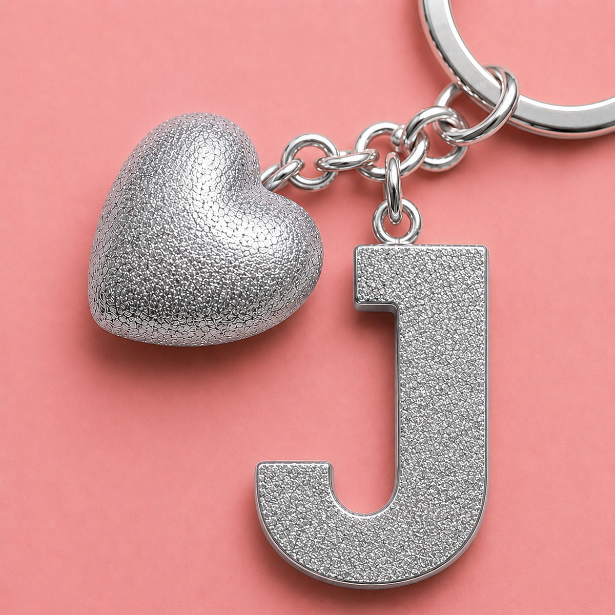 J letter handmade resin heart keychain, product view 3
