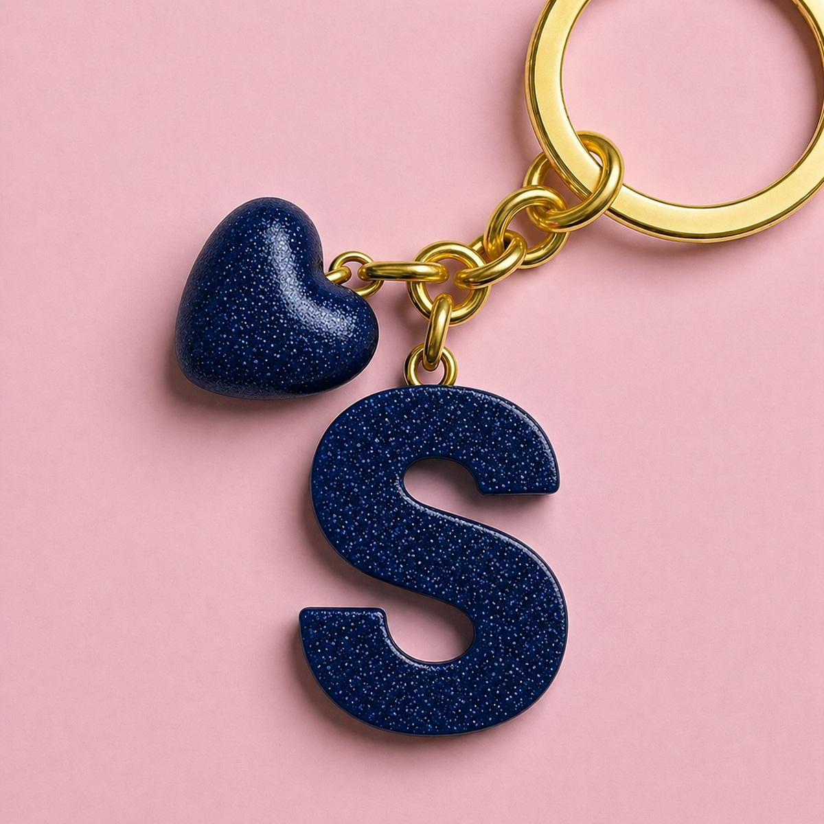 S letter handmade resin heart keychain, product view 5